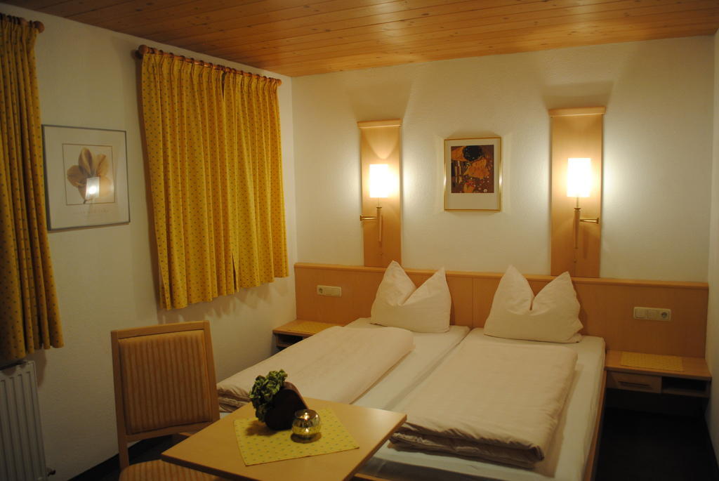 Haus Untergand Apartment Sankt Anton am Arlberg Bilik gambar