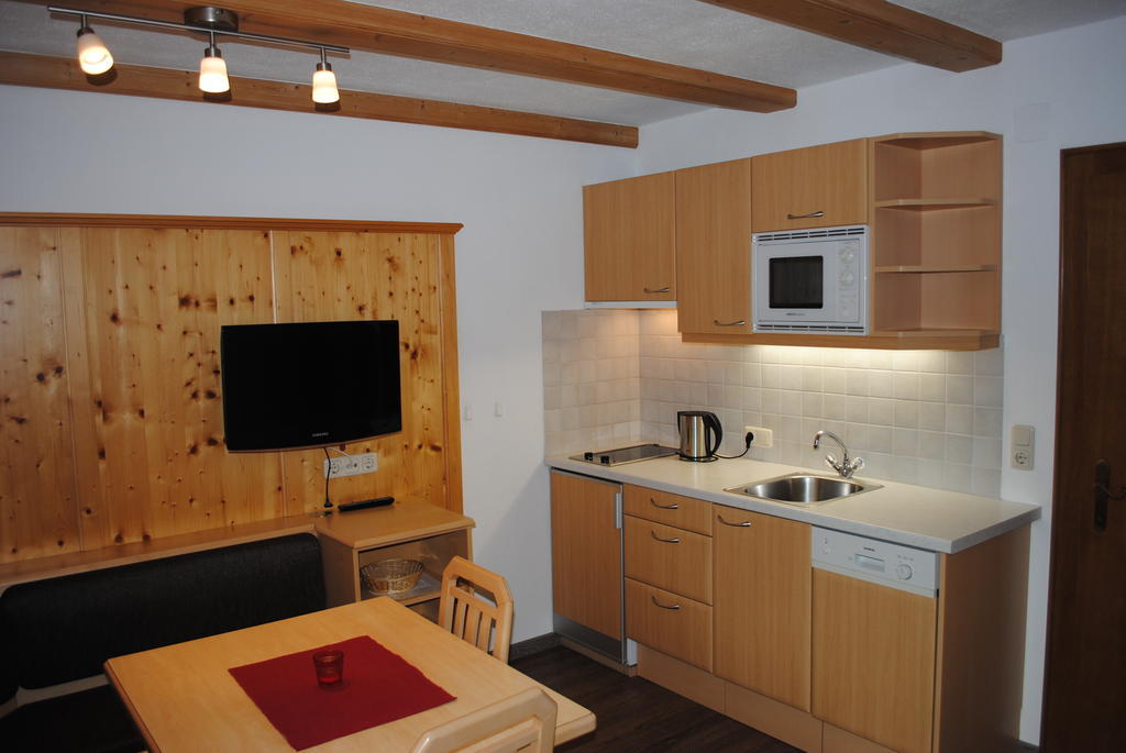 Haus Untergand Apartment Sankt Anton am Arlberg Bilik gambar