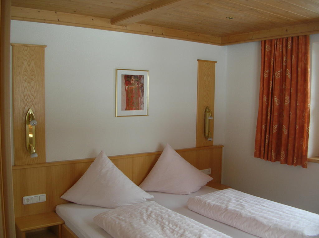 Haus Untergand Apartment Sankt Anton am Arlberg Bilik gambar